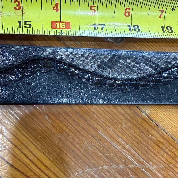 Betsey Johnson Leopard and Snake Skin Print and Double Sided Black Belt - Picture 7 of 8